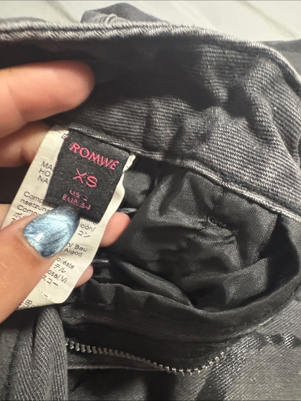 ROMWE Black Graphic Spider Web Denim Shorts - Picture 2 of 3